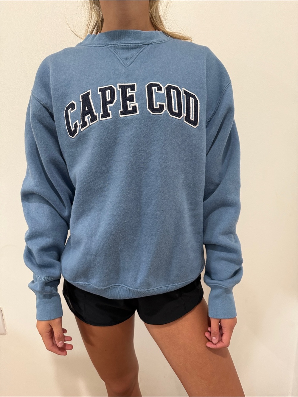 Women’s Small Cape Cod Blue Crewneck Sweatshirt
